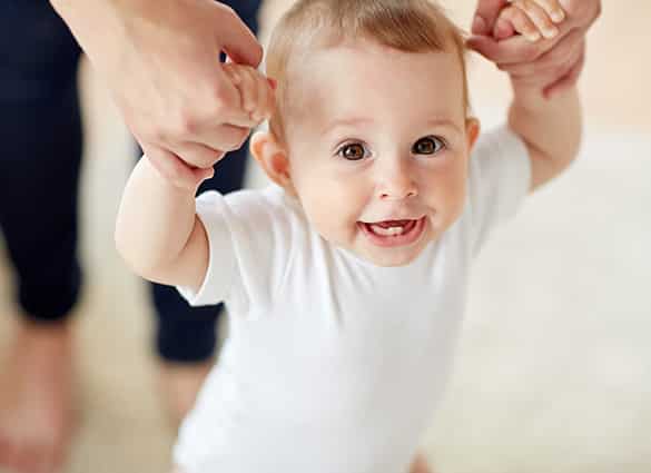 happy-baby-learning-to-walk happy-baby-learning-to-walk