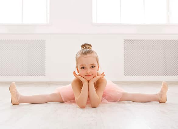 portrait-of-little-ballerina-on-floor
